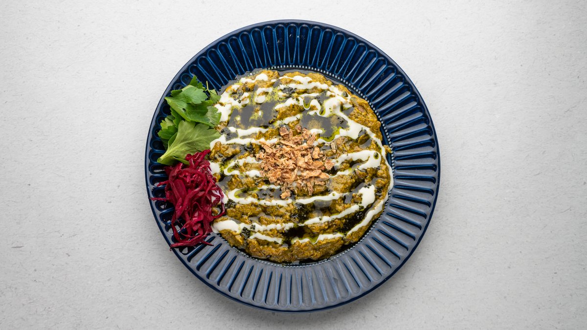 Veg. Kashk & Bademjan – Aubergineröra med valnötter och kärnmjölk.