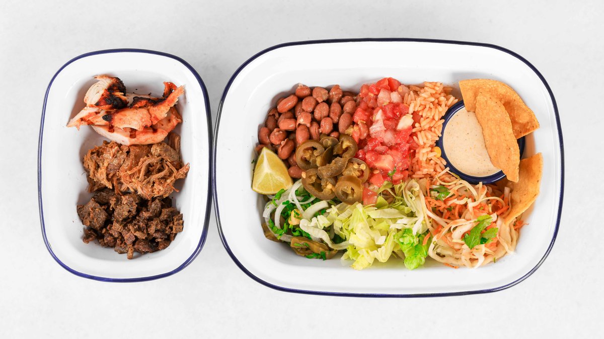 Naked Burrito – Nadev po izbiri, rjavi fižol, riž, solata iz korenja in zelj...
