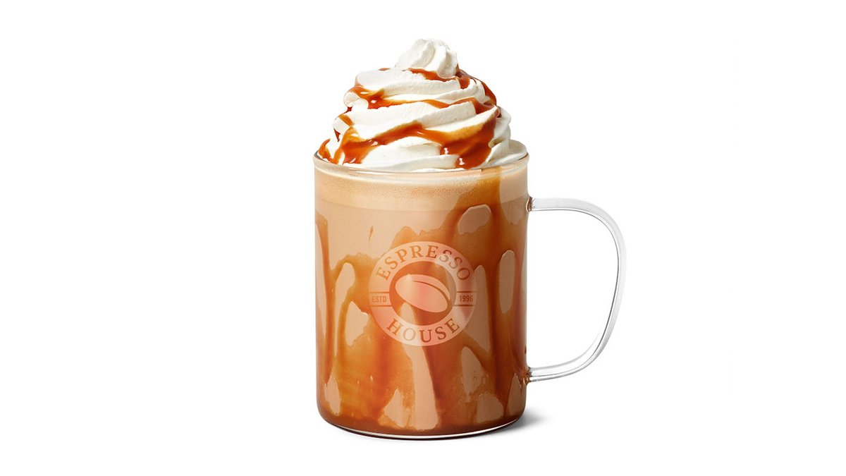 Salted Caramel Latte Standard – Latte gjord på krämigt ångspunnen mjölk hälld över en salt k...