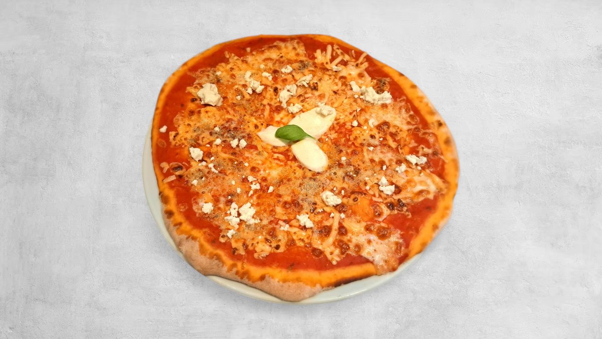 Pizza con Quattro formaggi – -paradicsomszósz, mozzarella, márványsajt, parmezánsajt, füs...