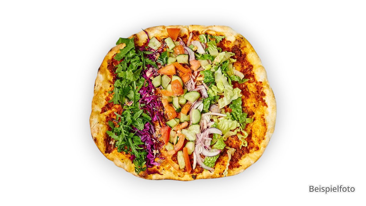 16. Lahmacun with Salad