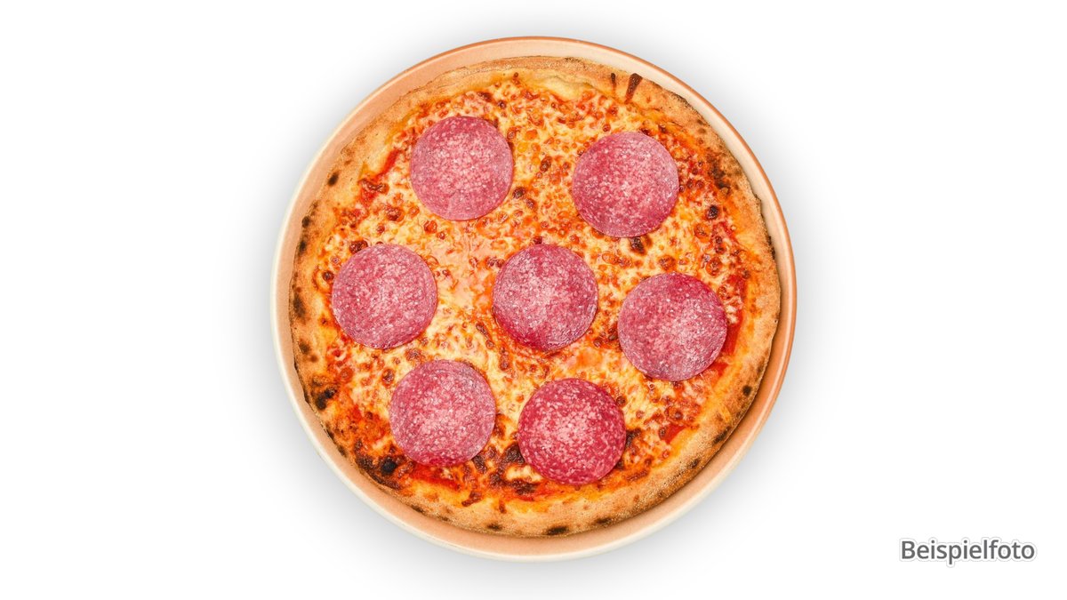 XXL Pizza Diavolo – with turkey salami and jalapeños