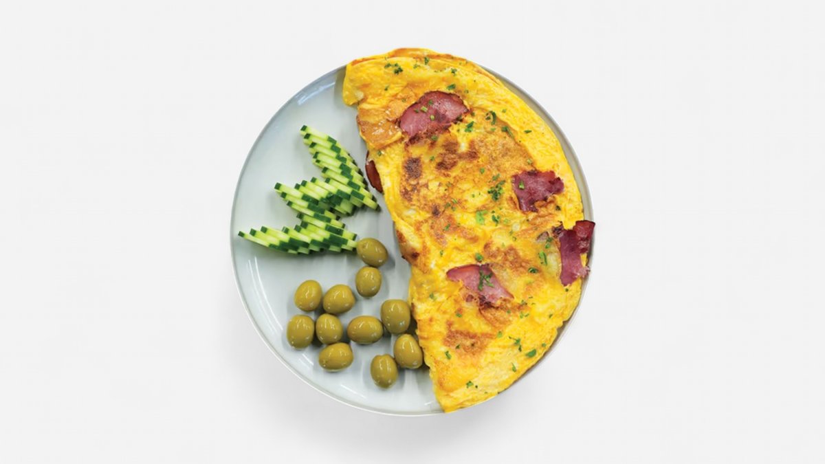Prosciutto Power Omelette – Carbs 4 | Protein 28 | Luck 25 | Calories 330