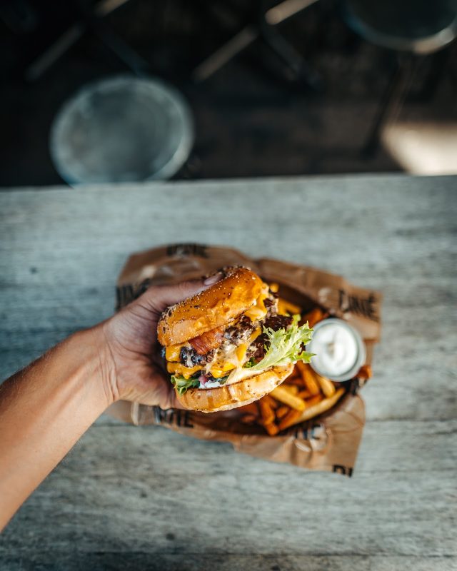 DINÉ Burgers Linnégatan
