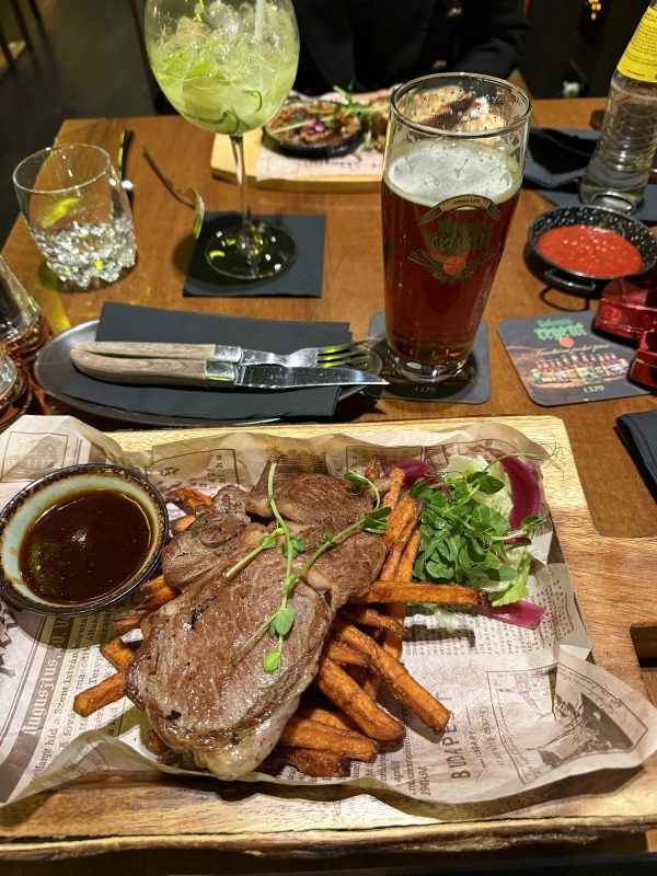 Margaret's Restaurant & Pub