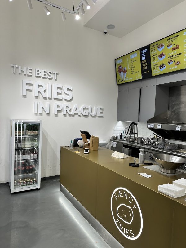 FÆNCY FRIES Revoluční