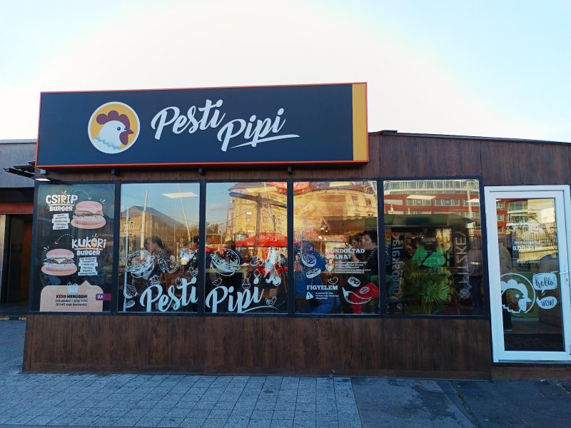 Pesti Pipi #L01f414   Stadion