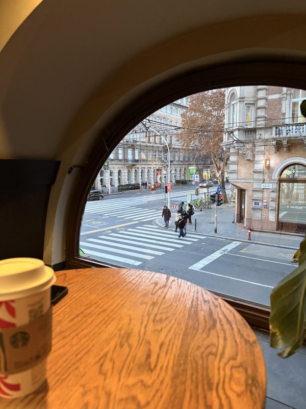 Starbucks®   Király