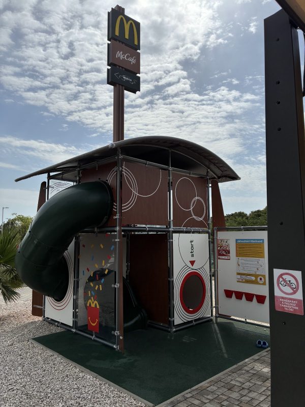 McDonald's®   M7 Velence