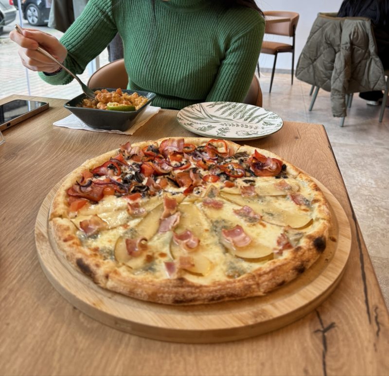 Momento Pizza Batumi