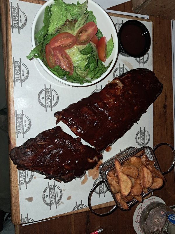 Blooms Bar & Grill Nicosia