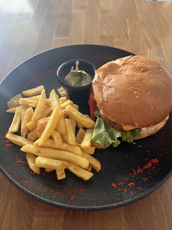 L Bistro House